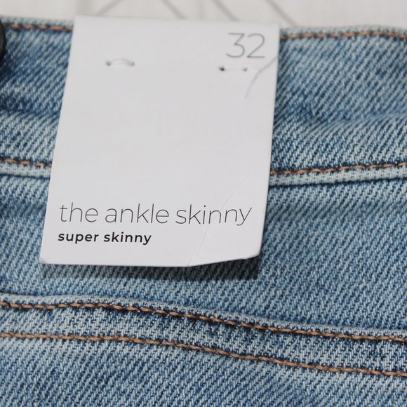Wave hem ankle skinny jeans from 7 for All Mankind - NWT - Picture 4 of 8